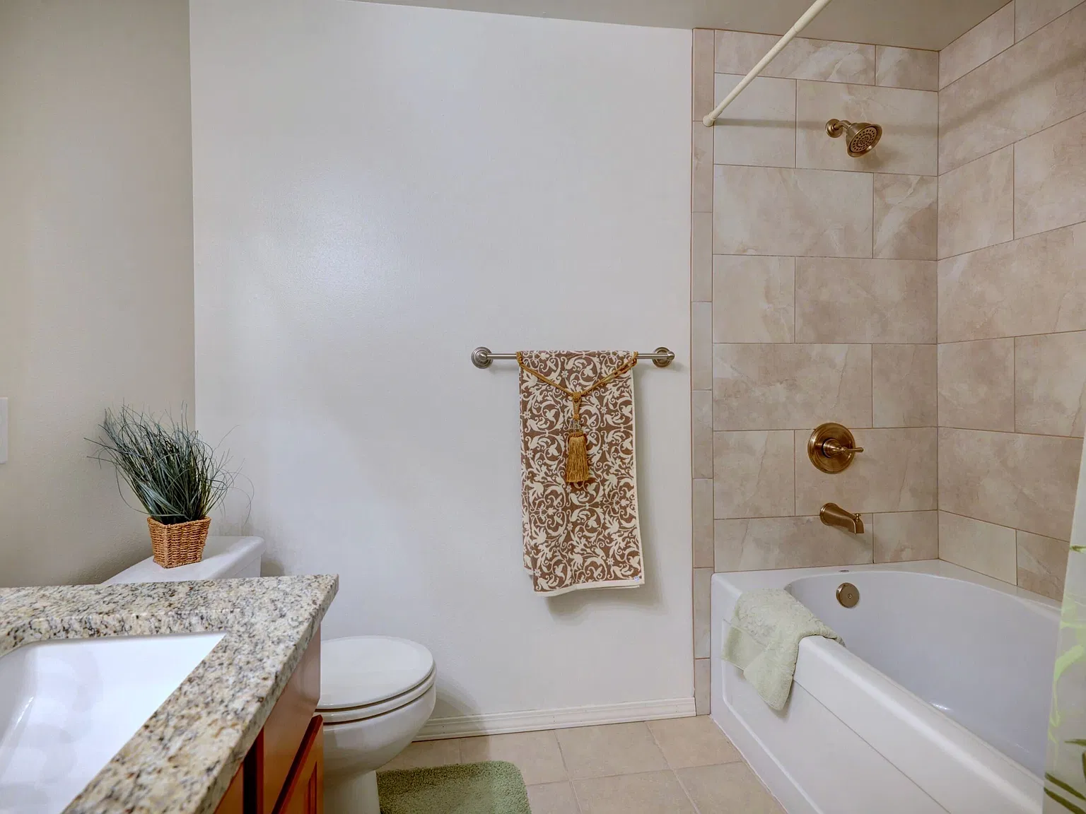 2 bed, 1276 sqft, $2,875 — Photo 4