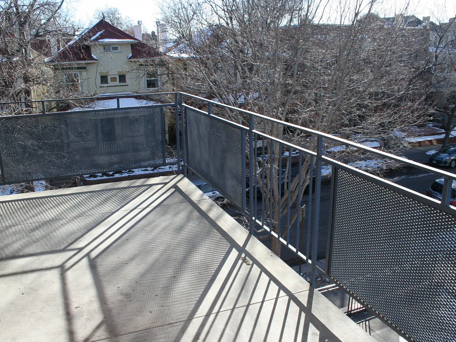 1085 N Pearl St — Photo 4