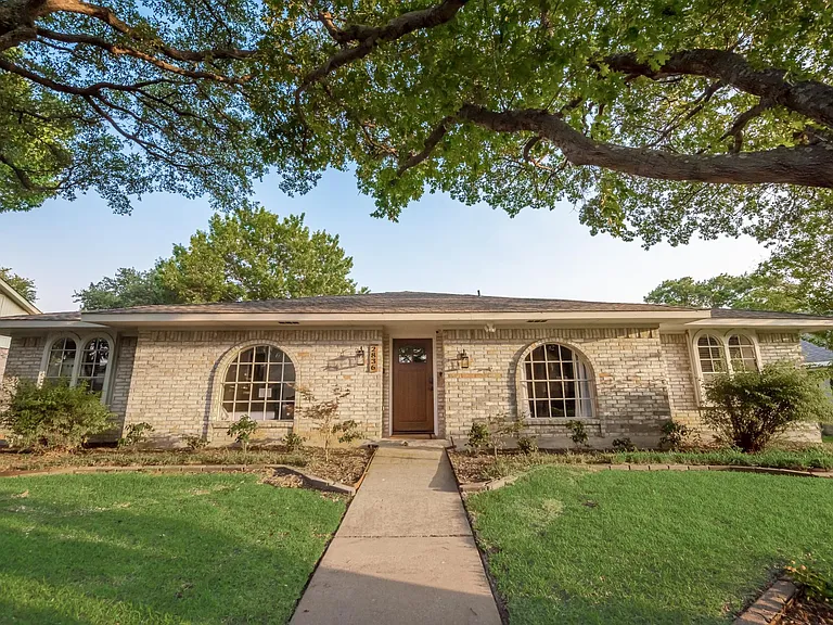 2836 Meadowbrook Dr — Photo 33