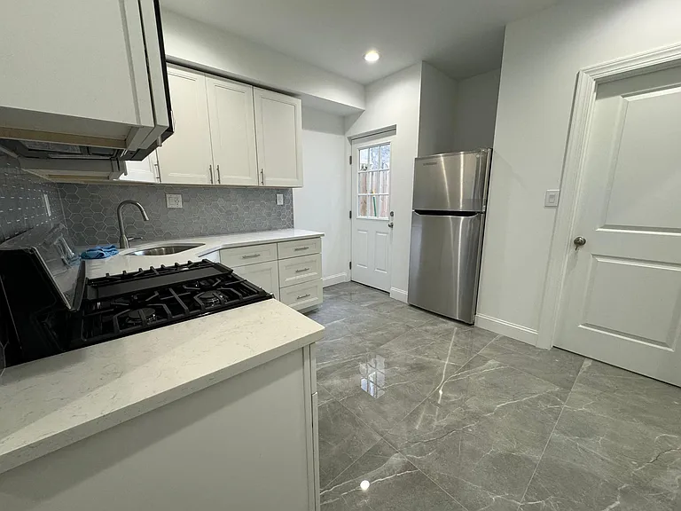 2020 N 4th St #A — Photo 5