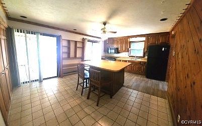 4th image of 134 N Rose Ave