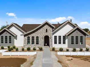 161 Johnny Telles Dr, Clint, TX 79836