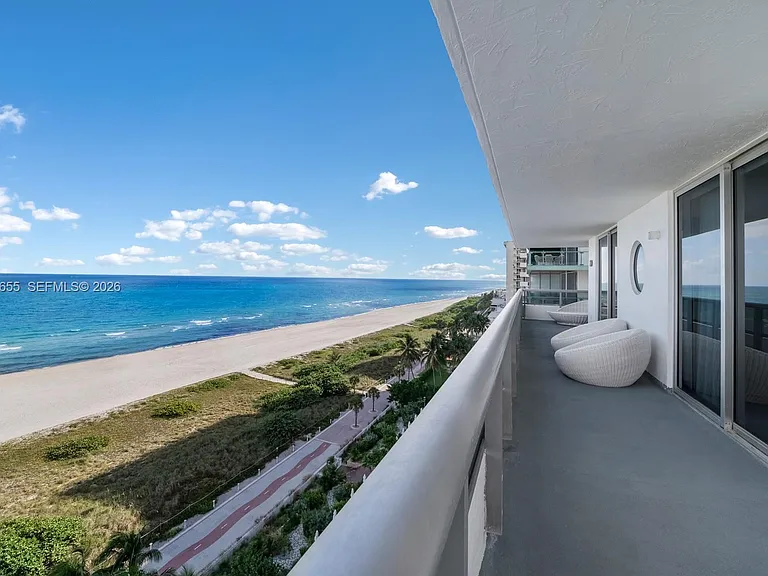 5801 Collins Ave #1200 — Photo 8