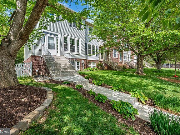 5th image of 228 Heritage Ct