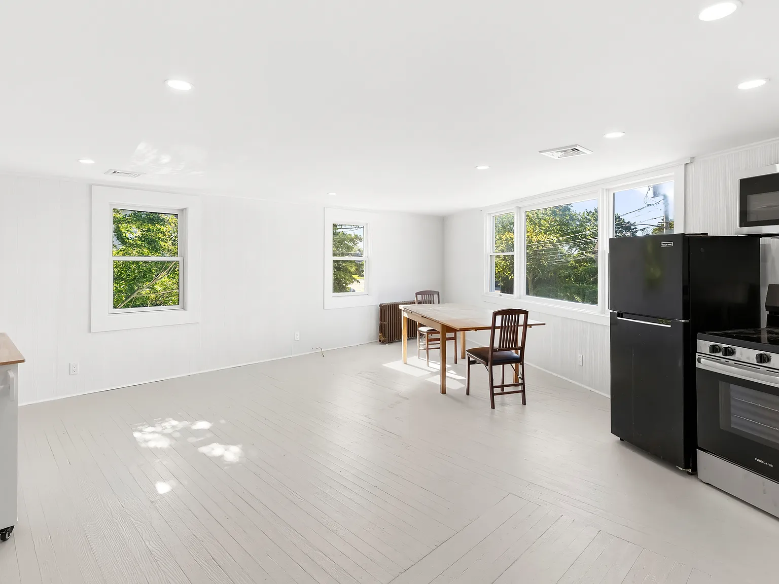 Year Round Rental In Westhampton Beach — Photo 3
