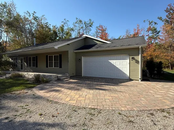 9798 Skytrails Cir, Mancelona, MI 49659