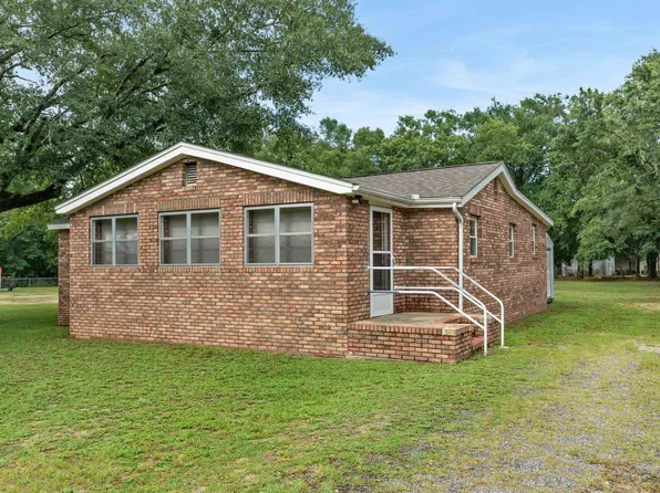 629 Saint Patrick Dr, Tallahassee, FL 32310