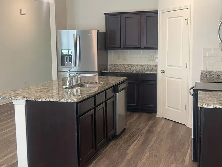 4685 Bluffton Ct — Photo 16