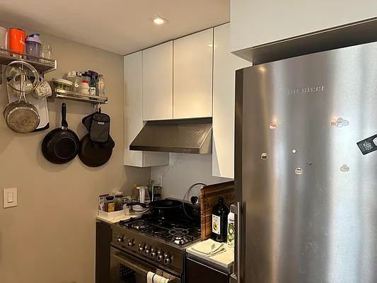 Rented by Chase Global M Realty LLC | media 10