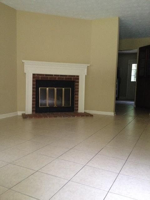 2nd image of 670 Jackson View Rd