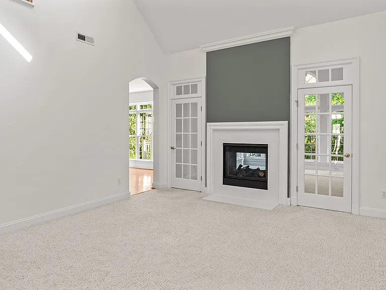 4990 Lake Tree Ln — Photo 9