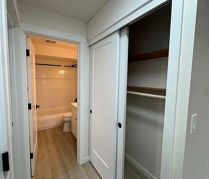 10737 Greenwood Ave N #202 — Photo 10