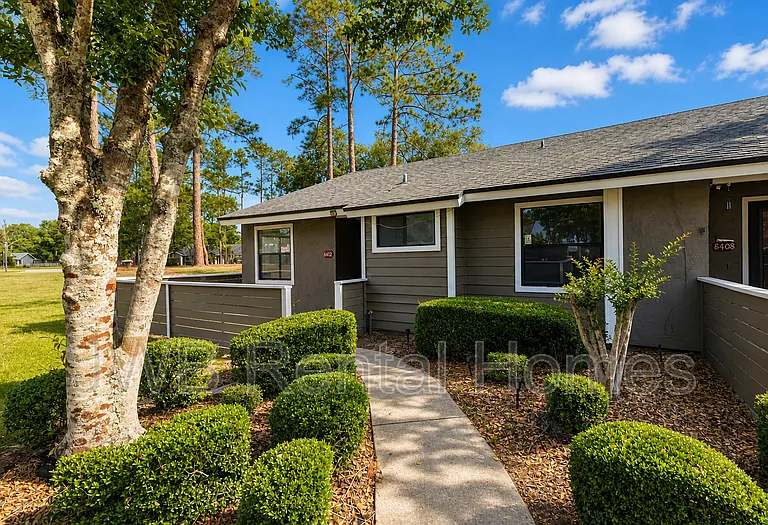 8412 Long Meadow Cir N — Photo 1