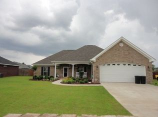 149 Maree Dr, Level Plains, AL 36322