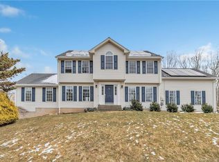 9 N Mark Dr, Oxford, CT 06478