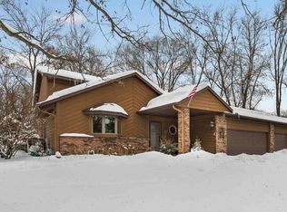 4218 Tonkawood Rd, Minnetonka, MN 55345