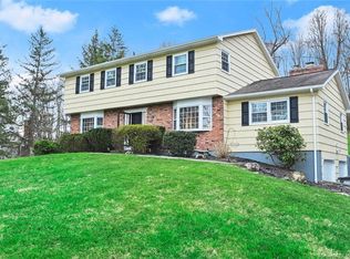 32 E Gate Rd, Danbury, CT 06811