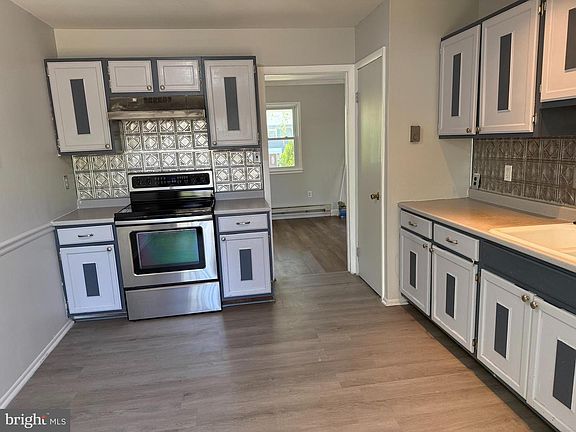 3rd image of 13829 Delaney Rd