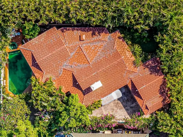 21 Kui Pl, Lahaina, HI 96761