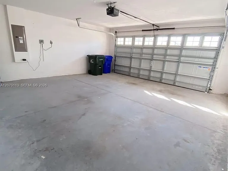 2238 S Caspian Dr — Photo 4