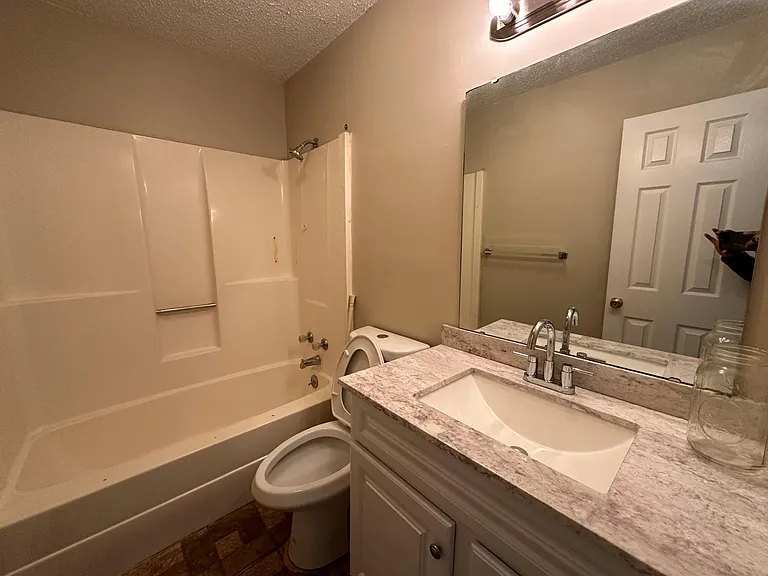220 Bedford St — Photo 13