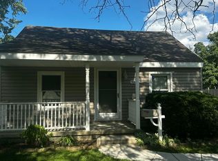 5325 Newberry St, Wayne, MI 48184