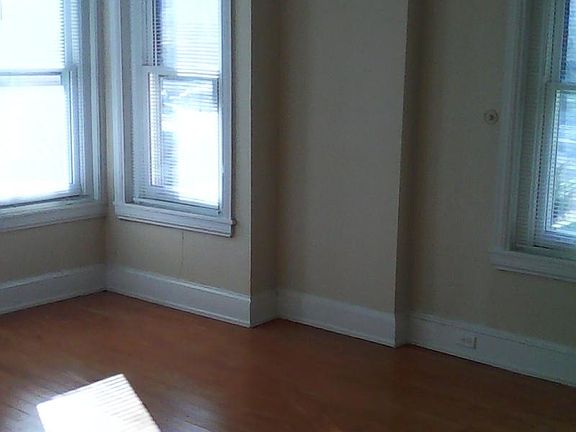 3rd image of 1215 W 9th St