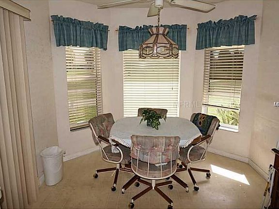 5th image of 10322 Arrowhead Dr