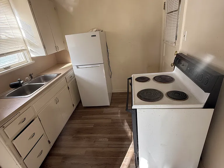 716 Muir Ave #2 — Photo 3