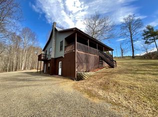 2751 Sylvatus Smith Rd, Hillsville, VA 24343