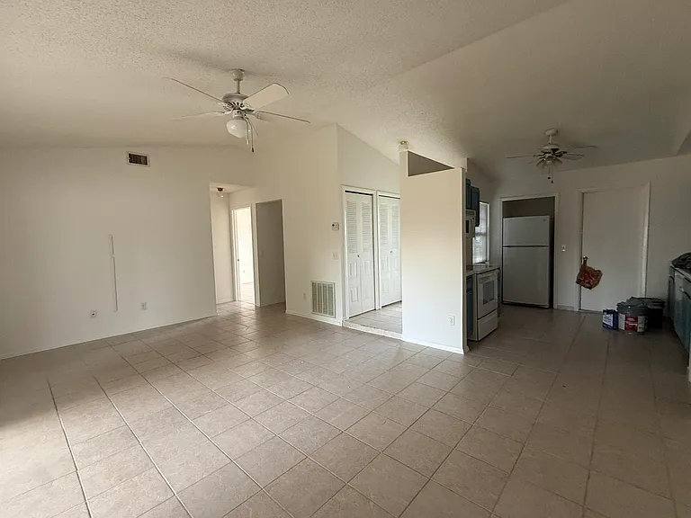 1194 SW Granadeer St — Photo 10