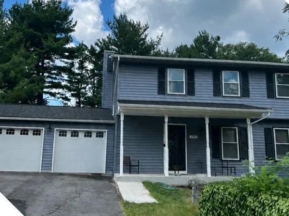 1412 Rollinghouse Dr, Frederick, MD 21703