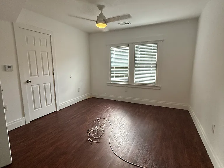 392 Seymour Ave #3L — Photo 2
