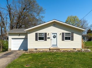 109 Orchard View Ln, Blanchester, OH 45107
