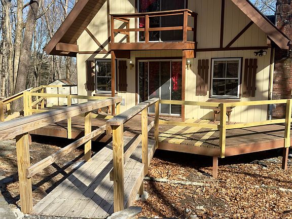 2nd image of 117 Swallow Cir