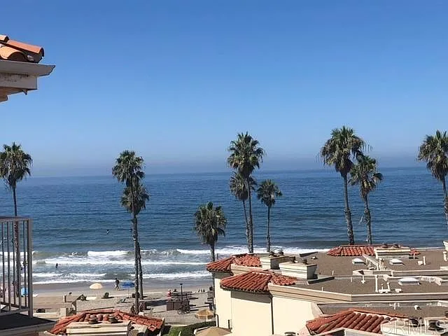 2 bed, 888 sqft, $5,000 — Photo 1