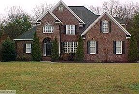 1st image of 2704 Kinsey Dr