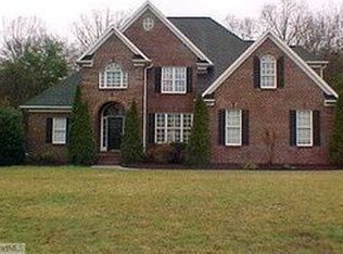 2704 Kinsey Dr, Summerfield, NC 27358