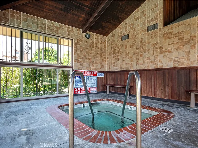28100 Ridgefern Ct #48 — Photo 33