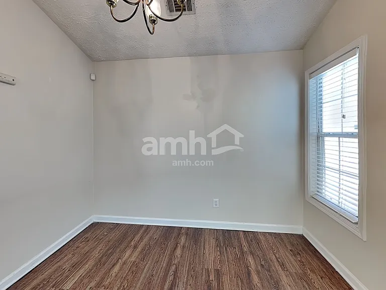 740 Chatham Park Dr — Photo 4
