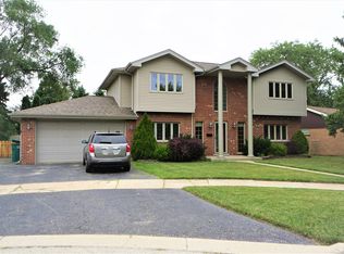 5924 107th Pl, Chicago Ridge, IL 60415