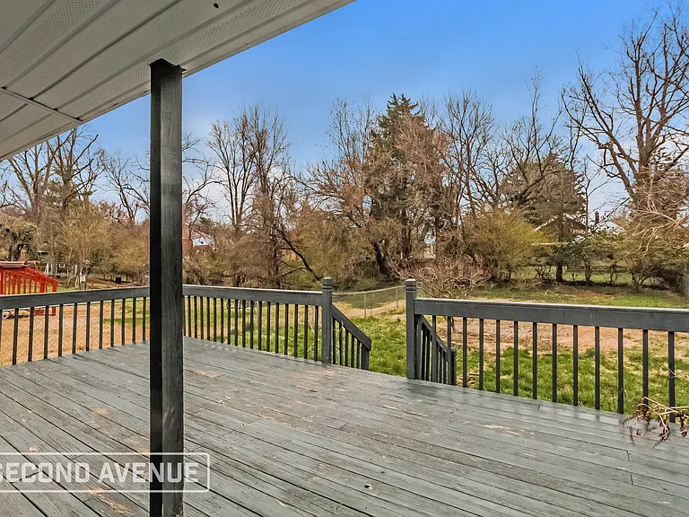 6106 Graceland Ave — Photo 18