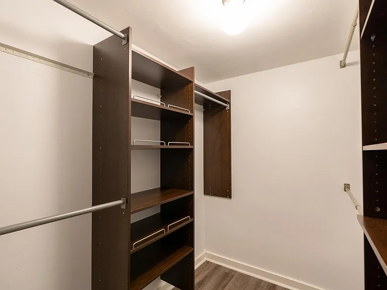 5708 Walnut St #L3 — Photo 12