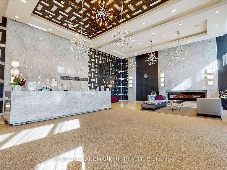 18 Graydon Hall Dr #208 — Photo 13