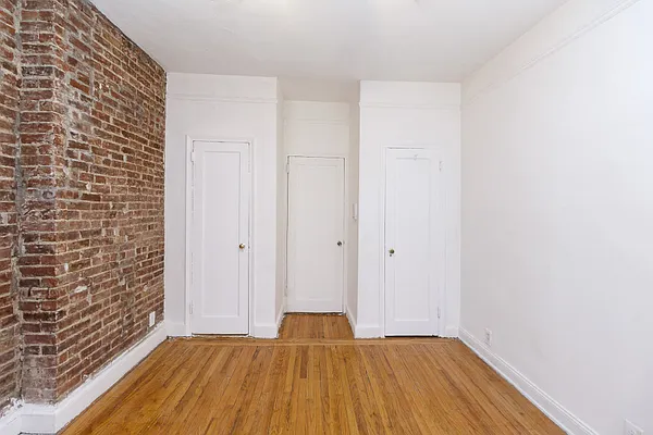 Rented by Banaco Property Group LLC | media 16