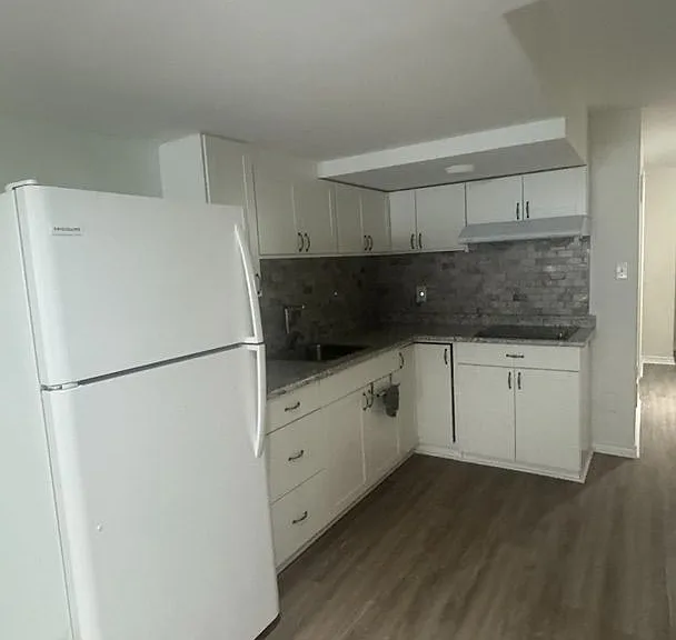 8446 Jennifer Cres #LOWER — Photo 6
