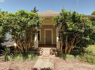 3865 SE Clinton St, Portland, OR 97202