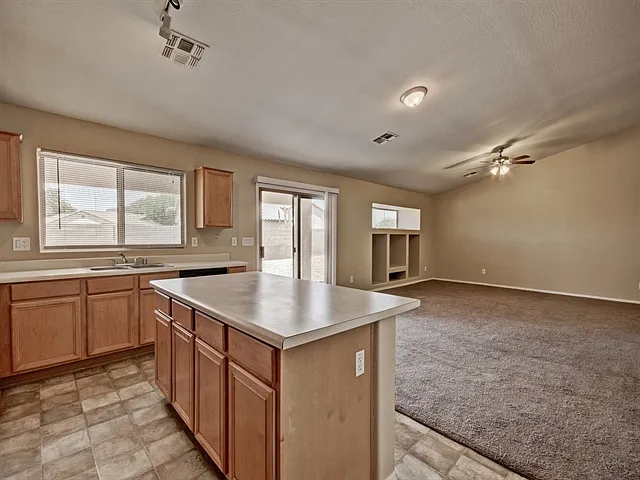 2604 N 105th Dr — Photo 3