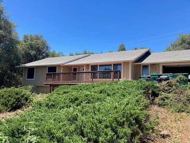 506 Skyline Dr