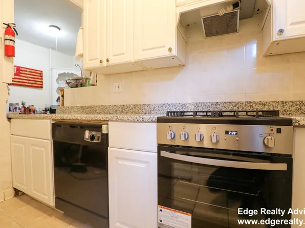 322 Saint Paul St, Brookline, MA